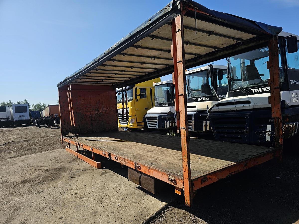 Gebruikt 2004 boxbuilder .laadbak / platte bak / als brug te grebruiken. truckbak