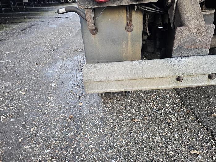 Used 2009 A.J.K OP 17-27/22.5 | Steel tipper \ steel chassis/box.| holland trailer.