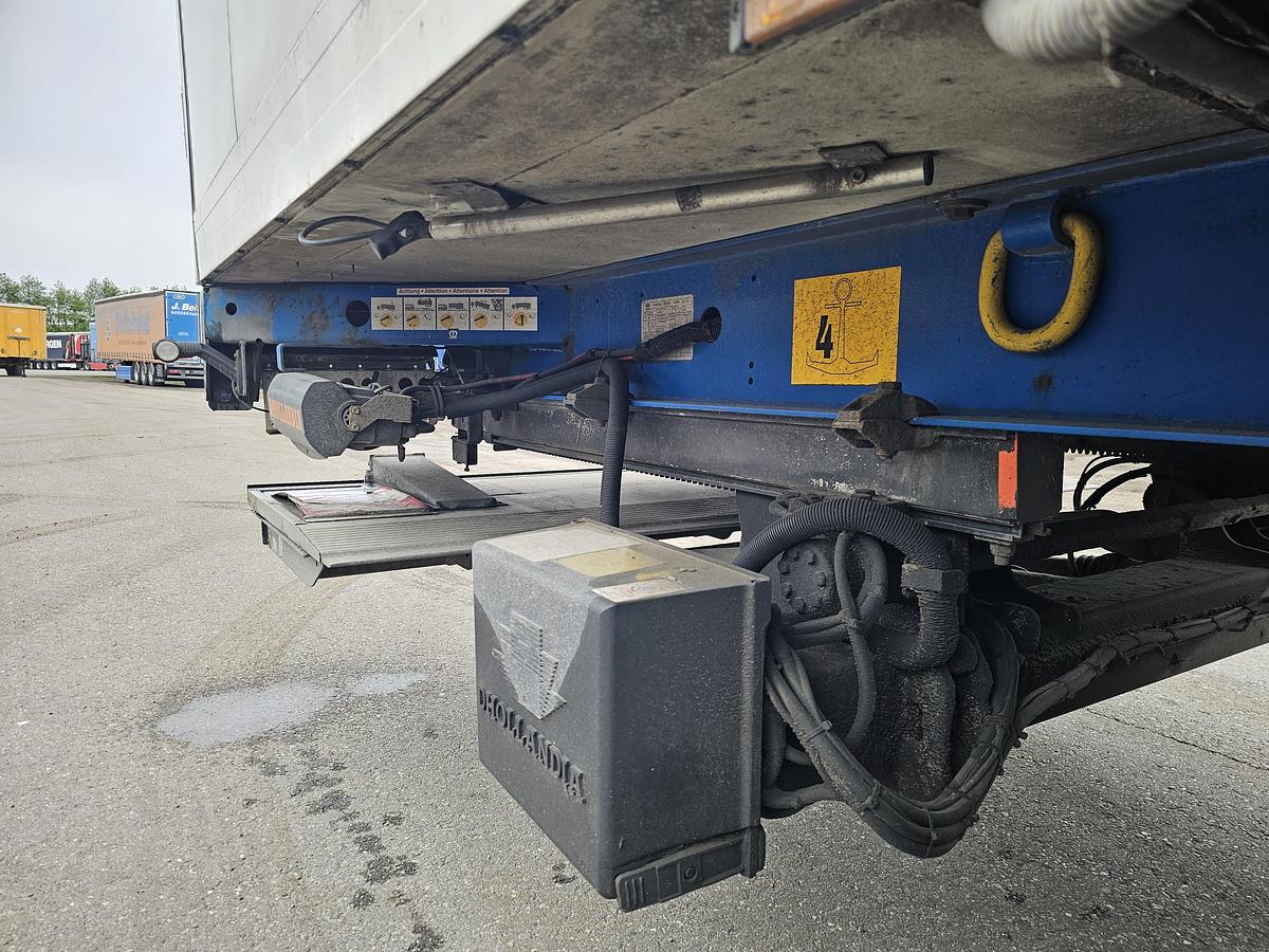 Gebruikt 2008 KRONE SD | FRIGE TRAILER WITH CARRIER | AND LOADING LIFT.