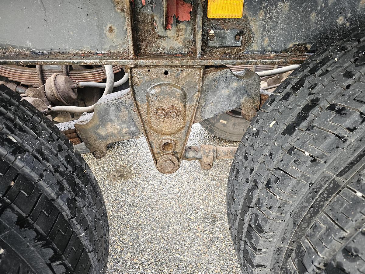 Gebruikt 1976 PACTON 2126 C 2  STEEL SUSPENSION DOUBLE TIRES DRUM BRAKES.