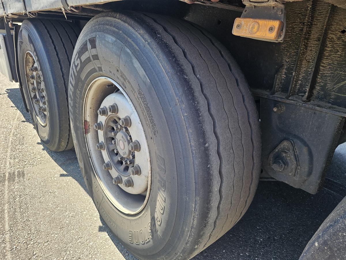 Gebruikt 2004 PACTON T3 001 /3 axle curtainsider /saf disc/ apk tuv/13-03-2027.