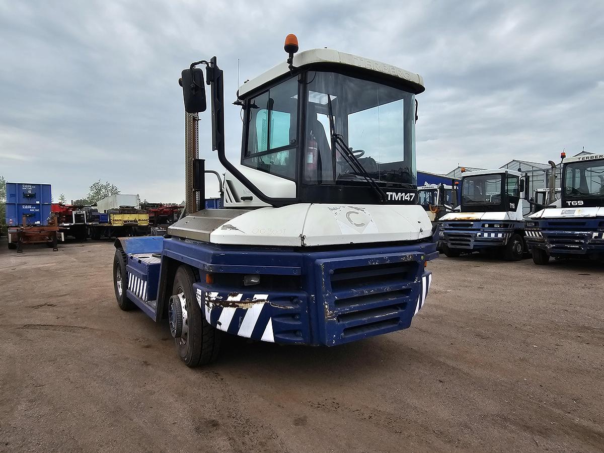 Gebruikt 2011 TERBERG RT283 | TERMINAL TRACTOR 4X4| TURNING CHAIR. | AUTOMATIC GEAR | 24159 HOURS.