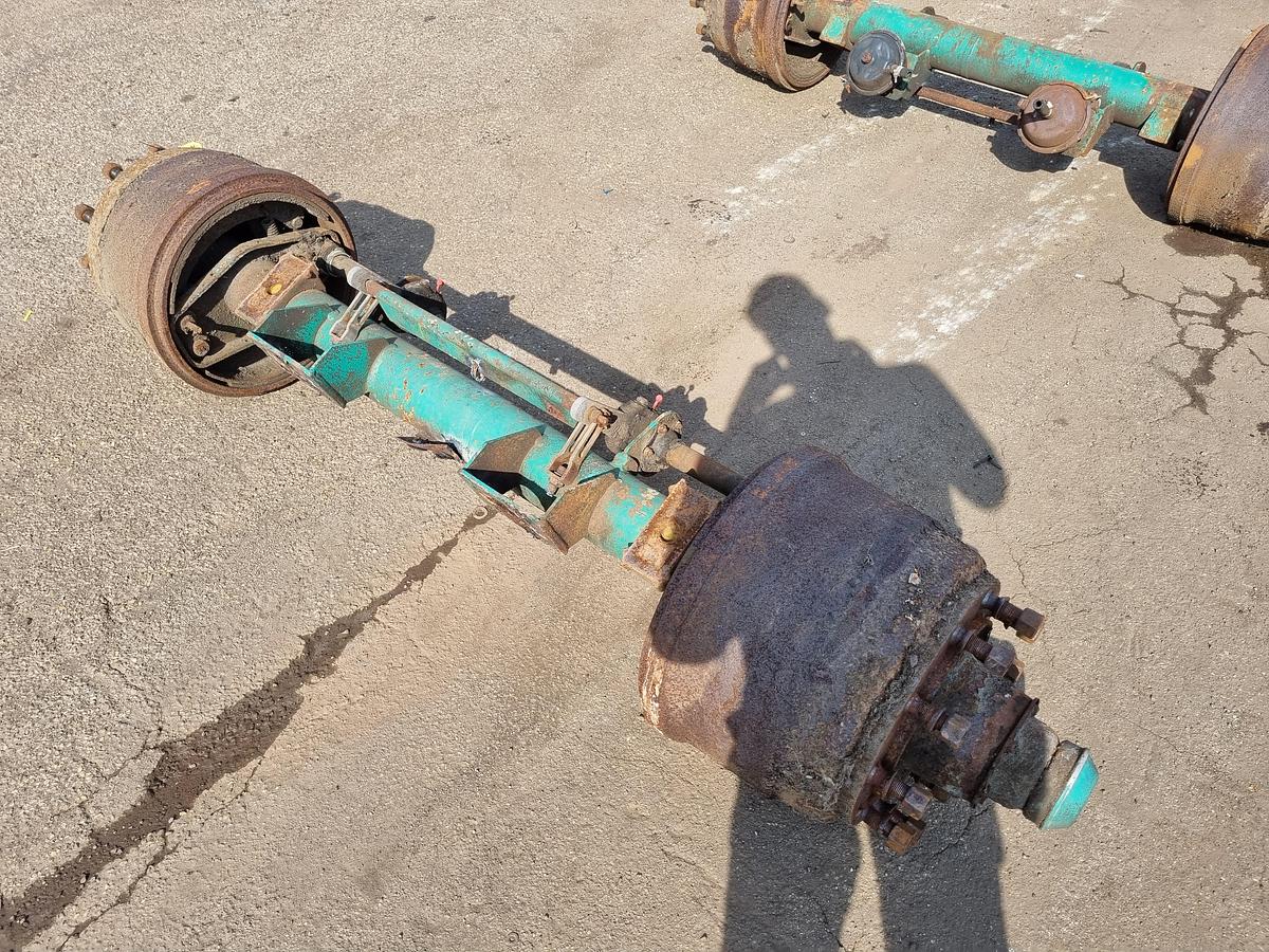 Used 1995 SAF TRAILER AXLE DRUM BRAKES DOUBLE TYRES.