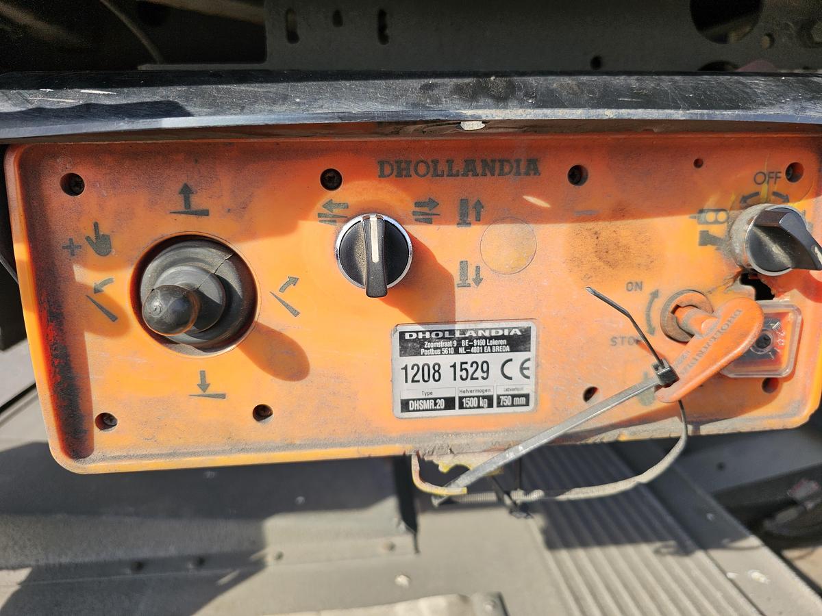 Used 2012 PACTON TBD.122 | SINGLE STEERING AXLE |UNDER SLIDING LOADING LIFT + BATTERIES| DAF DISC| APK /TUV 6-12-2025