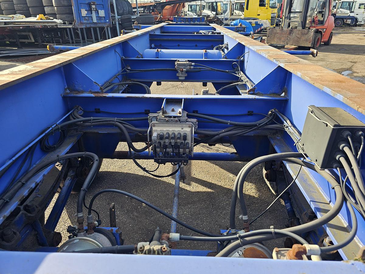 Gebruikt 2005 MKF METALLBAU CS 20 / STEEL SUSPENSION/ ROR DRUM.