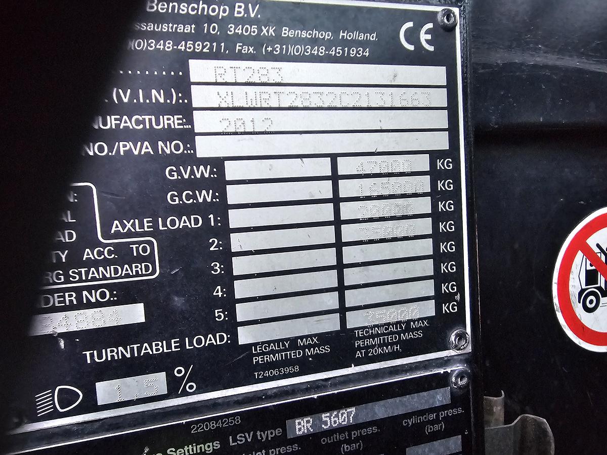 Gebruikt 2007 TERBERG 3 sloop terminal trekkers  RT 282 / RT 283  voor onderdelen  niet gedemonteerd..