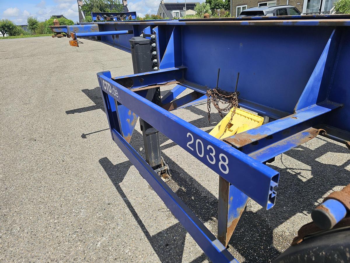 Gebruikt 2006 MKF METALLBAU CS 20 -20 FOOT- CONTAINER CHASSIS -HEAVY DUTY- BPW DRUM -STEEL SUSPENSION- GOOD QUALITY.