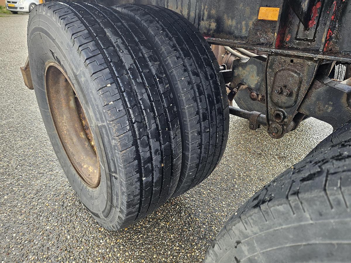 Gebruikt 1976 PACTON 2126 C 2  STEEL SUSPENSION DOUBLE TIRES DRUM BRAKES.