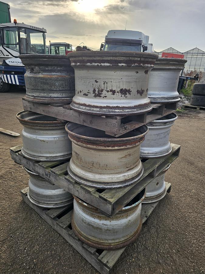 Gebruikt 2010 MICHELIN 11.75 X 22.5