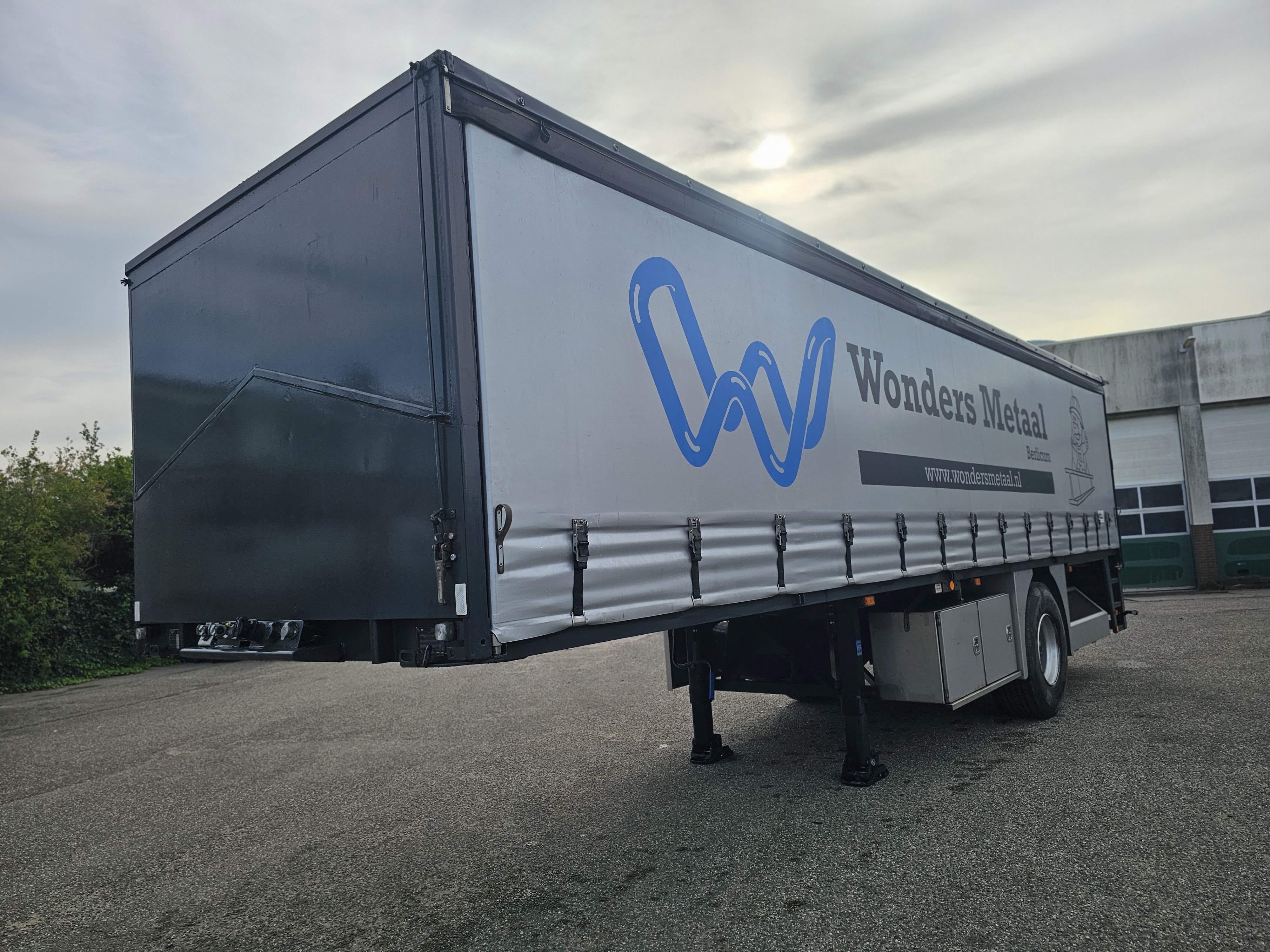 Gebruikt 1997 BROSHUIS 1AOU 10 10 /SINGLE AXLE/ SAF DRUM/ OLD BUT LIKE NEW/ (EXTENDIBLE) APK,TUV 10-06-2027.