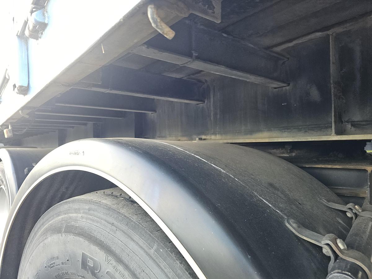Gebruikt 1995 JUMBO DO 300 S/ 2 X STEERING /BPW DRUM / DOUBLE TIRES/ LIFT AXLE