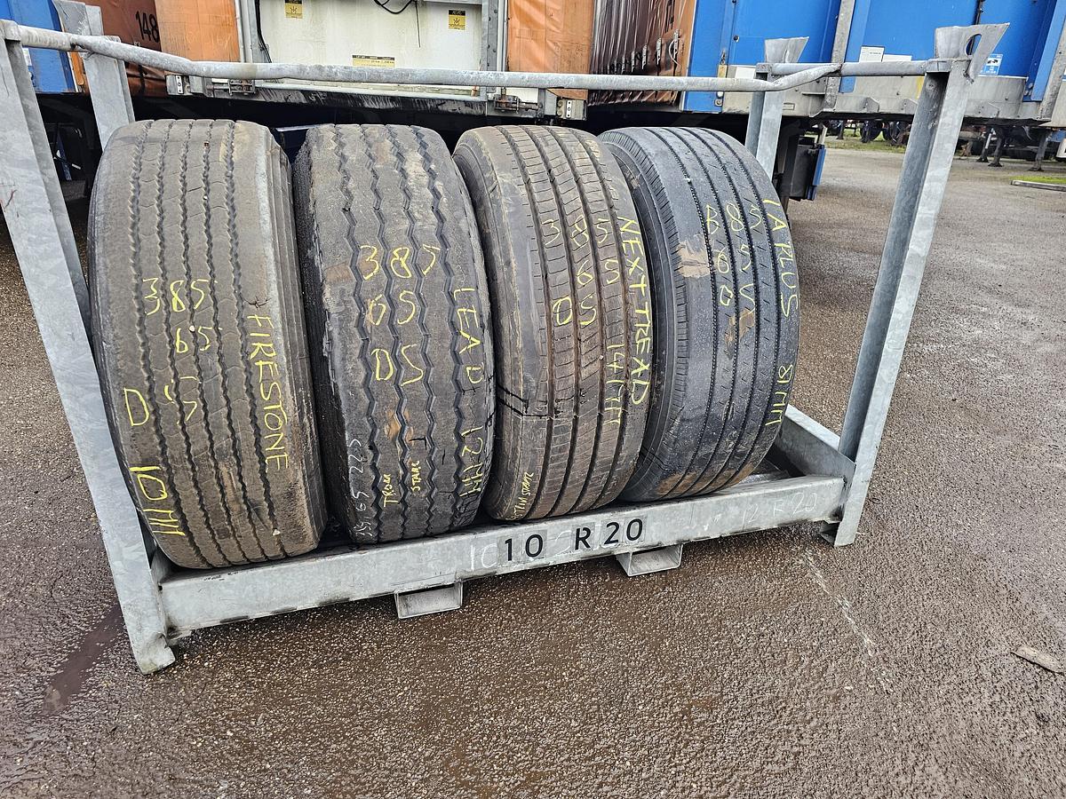 Gebruikt FIRESTONE / LEAD / NEXT TREAD/ TRAILER TIRE.