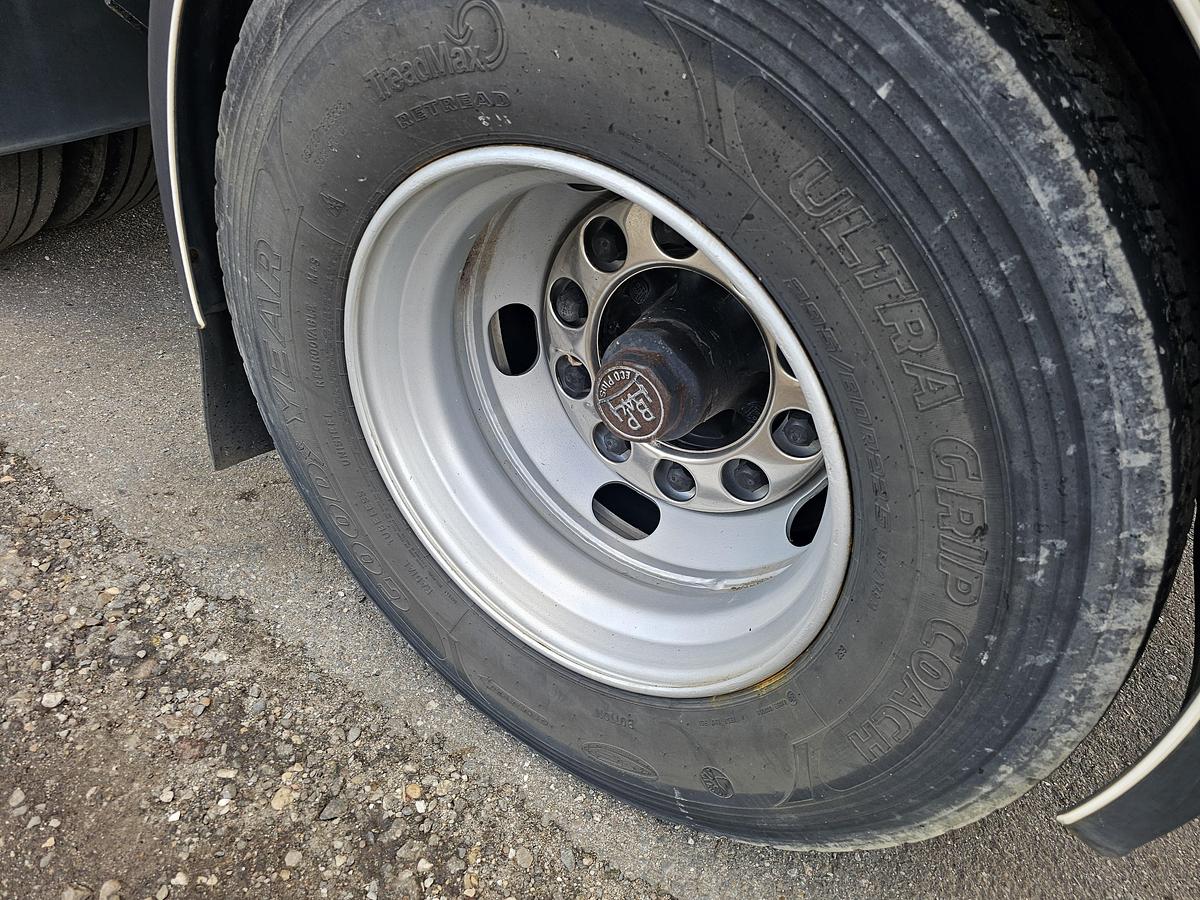 Gebruikt 1995 JUMBO DO 300 S/ 2 X STEERING /BPW DRUM / DOUBLE TIRES/ LIFT AXLE