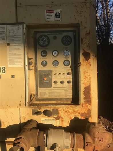 Used 1999 Ingersoll-Rand 1070 cfm / 350 psi Air Compressor