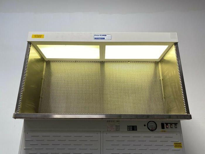 Used Baker EdgeGARD EG-6320 6 Foot Laminar Flow Hood 115V