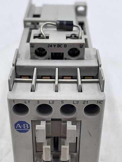 Used Allen-Bradley 100-C23D*01 Ser C