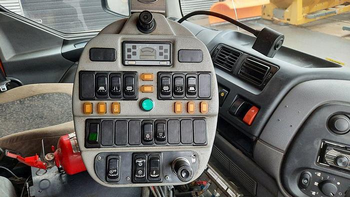 Gebruikt 2007 DAF LF55 + Johnston Beam VS650