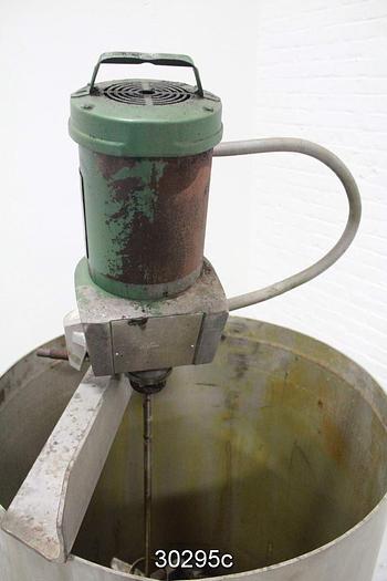 Used Stainless Steel Mixing Tank, 30" Diameter, 40" Height, witn Lightnin XJ-30 Top Mount Agitator #30295