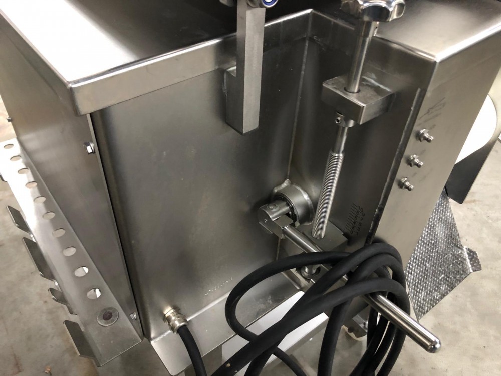 Used Baader 600 separator