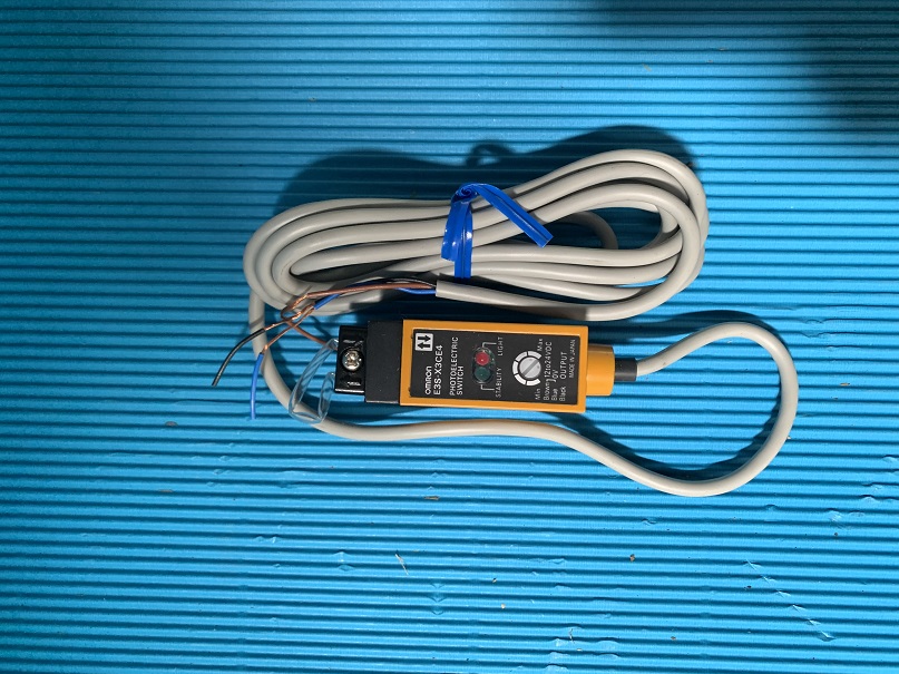 Used Omron Photoelectric Switch E3S-X3CE4
