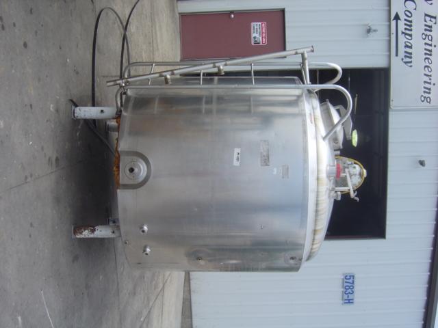 Usado 1000 GALLON PROCESSOR TANK