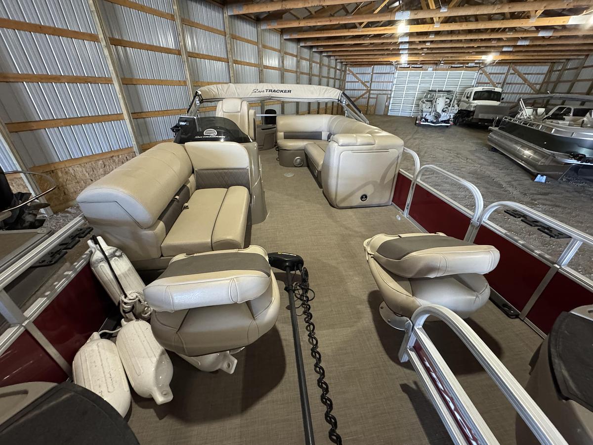 Used 2020 Sun Tracker FISHIN'''' BARGE 20 DLX