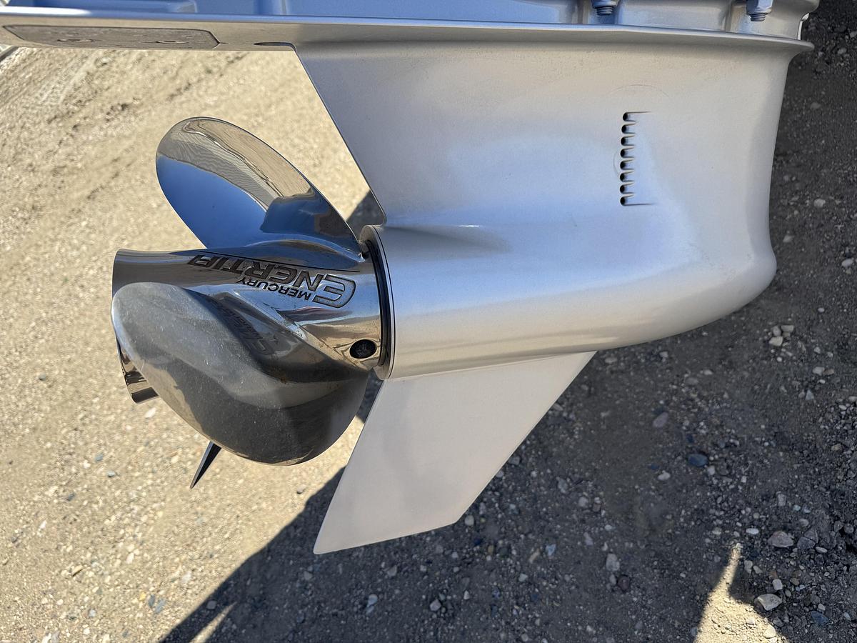 Used 2024 Crownline 260 XSS