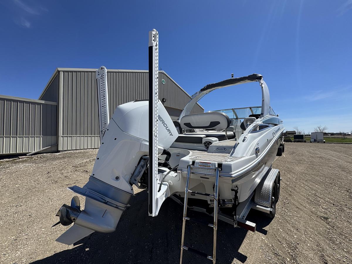 Used 2024 Crownline 260 XSS