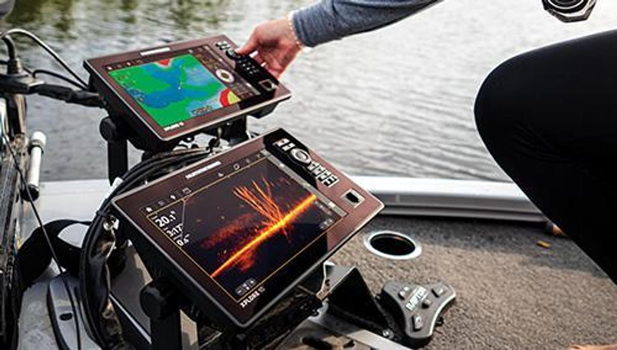 MEGA Live 2 Forward-Facing Sonar