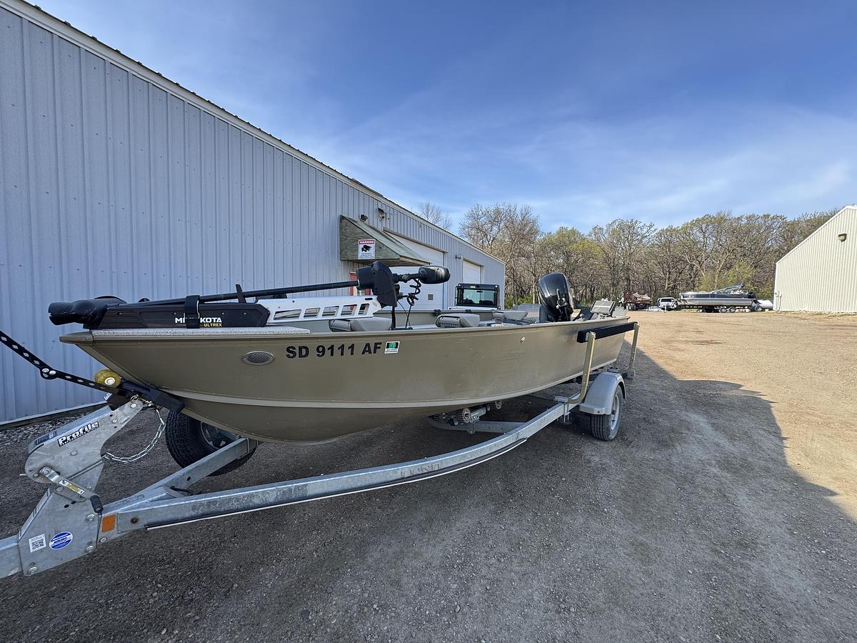 Used 2023 Lund Alaskan 1800 Tiller