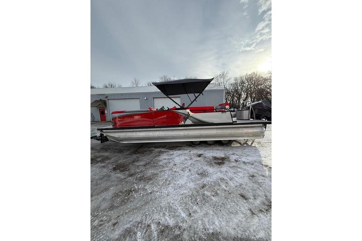 Used 2026 Avalon LSZ 23' Cruise Rear Bench