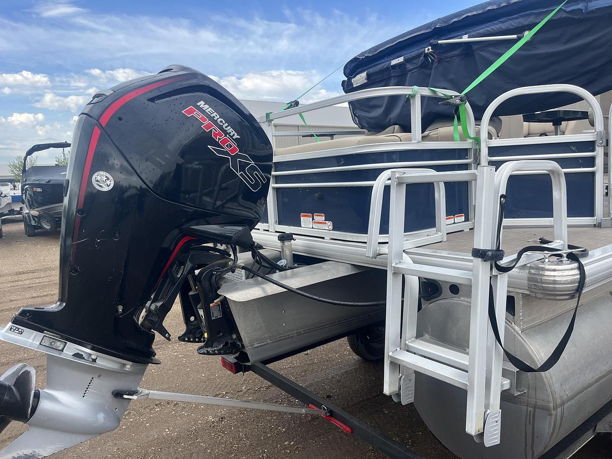 Used 2021 sun tracker fishin barge 22