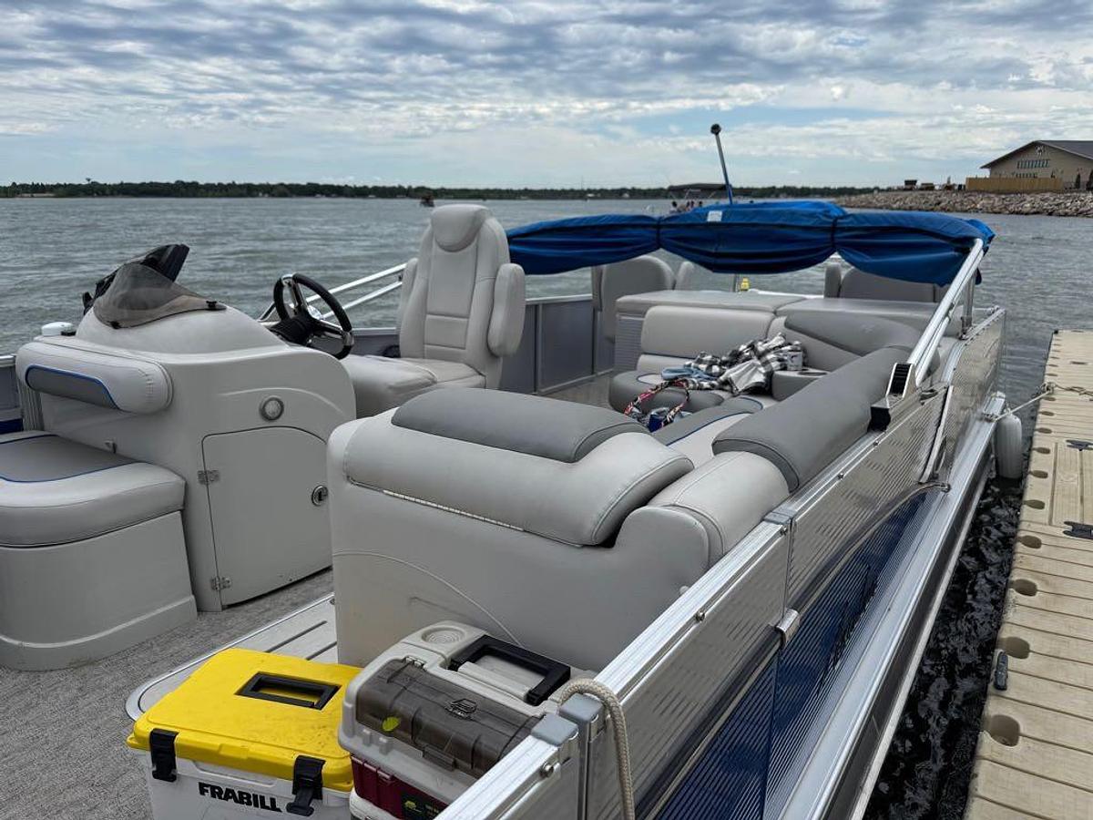 Used 2018 Avalon Catalina Quad Fish 25''''