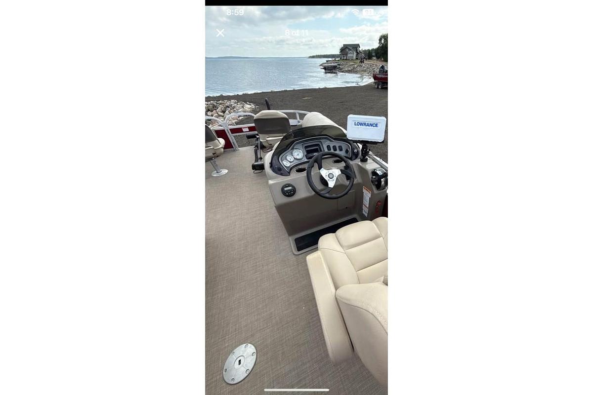 Used 2020 Sun Tracker FISHIN'''' BARGE 20 DLX