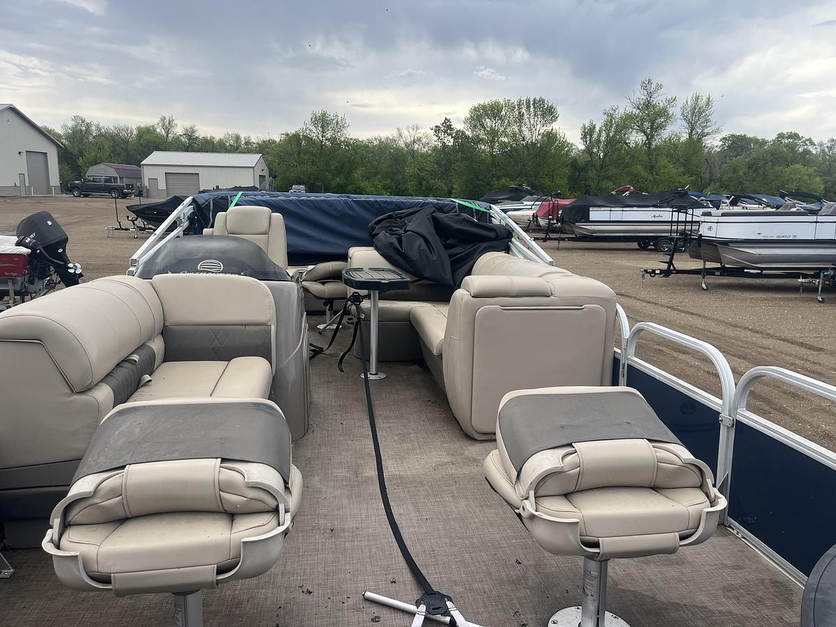 Used 2021 sun tracker fishin barge 22