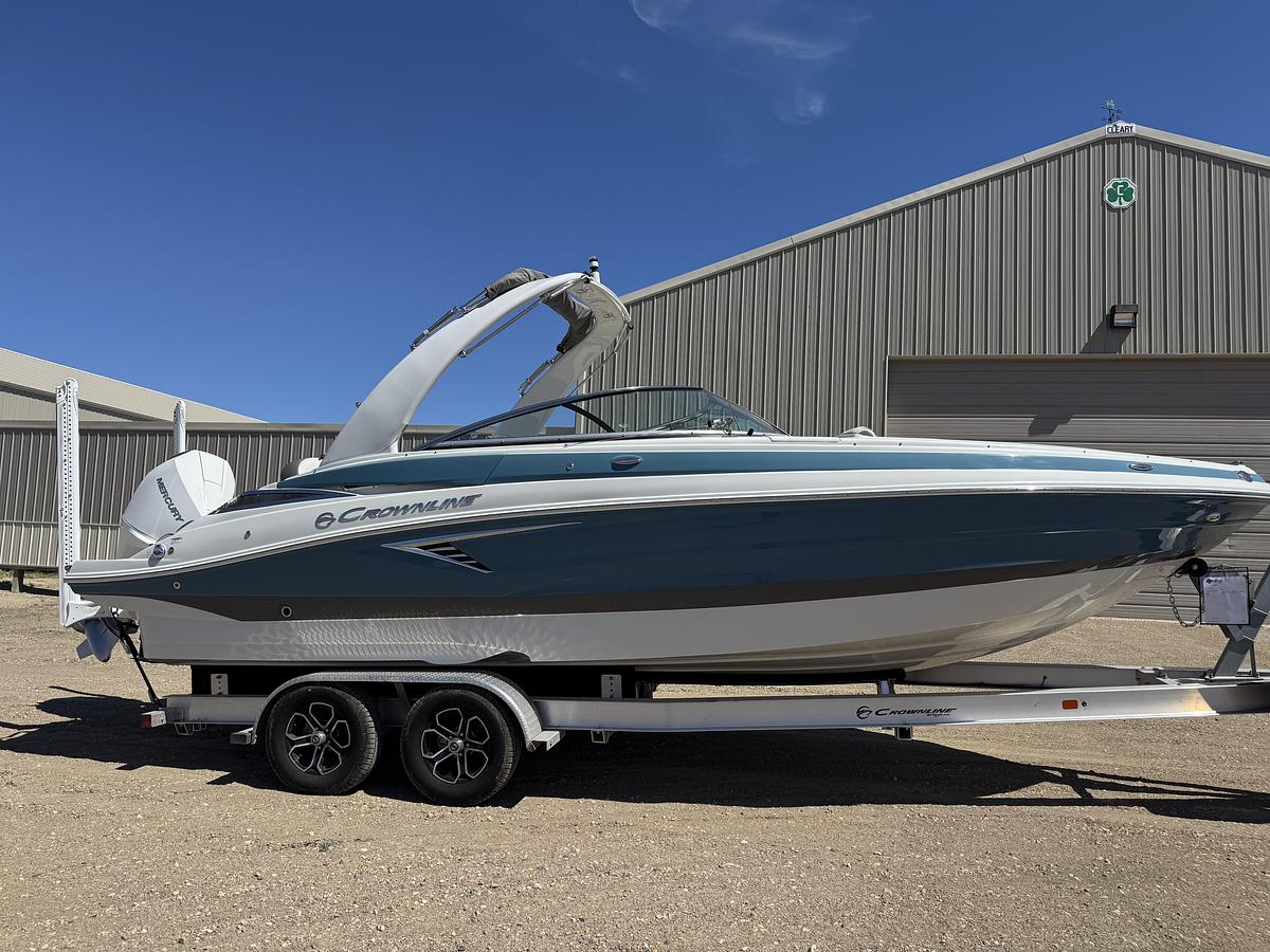 Used 2024 Crownline 260 XSS