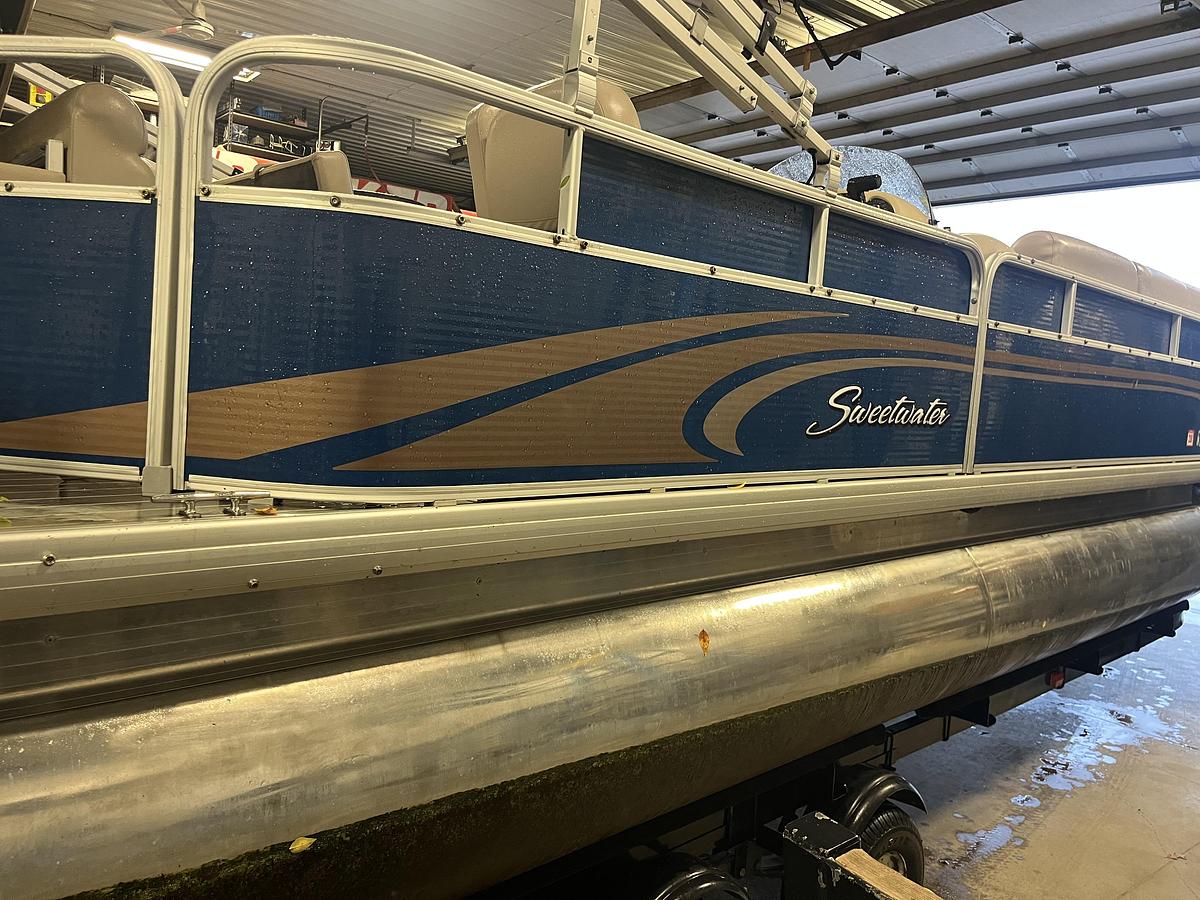Used 2013 godfrey sweetwater