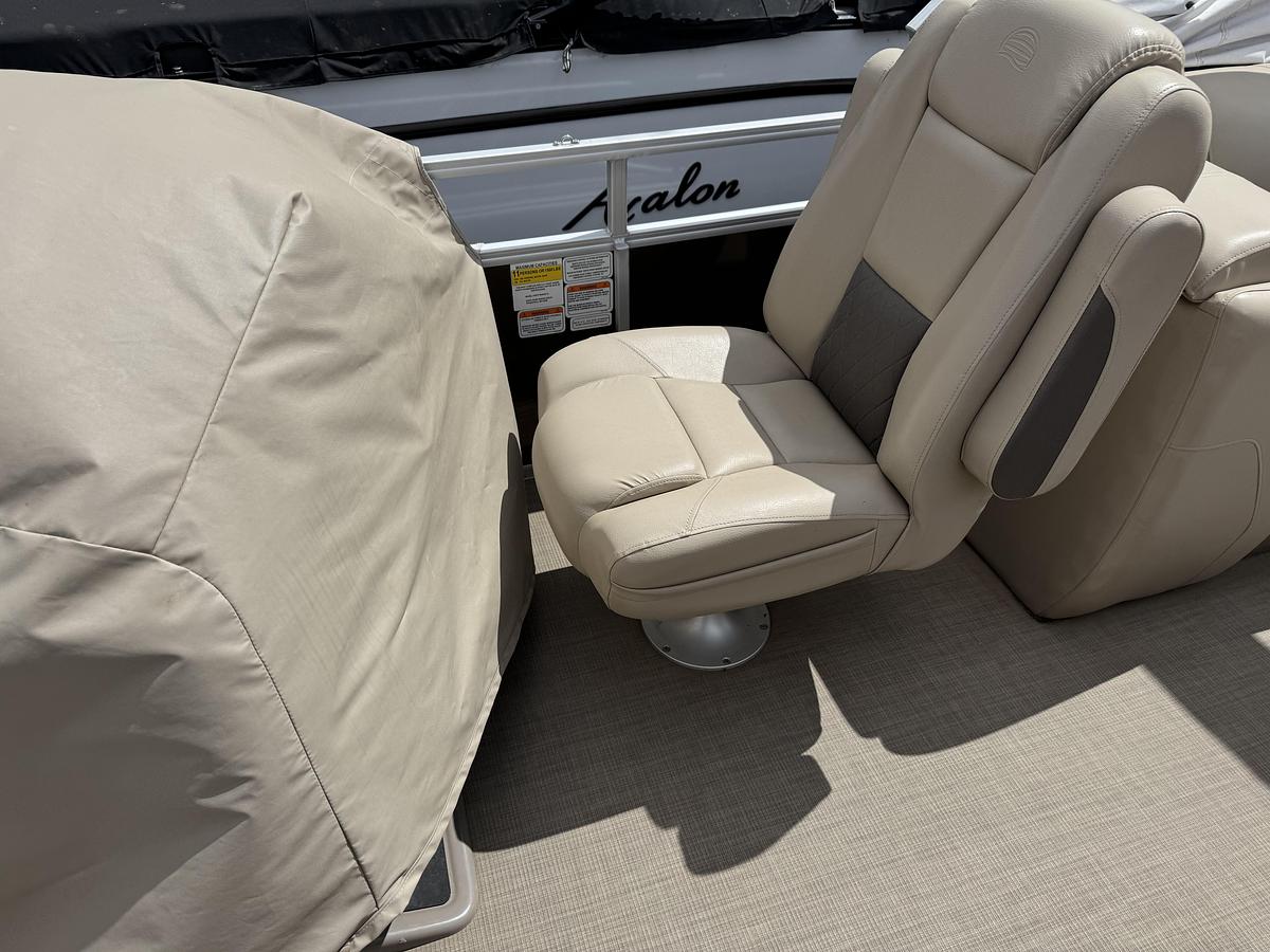 Used 2021 Sun Tracker Party Barge 22'