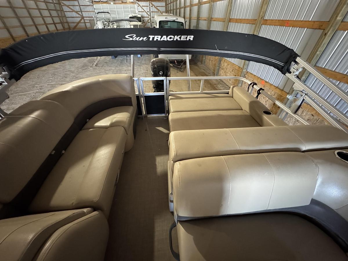 Used 2019 Sun Tracker Party Barge 22'