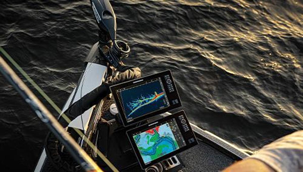 MEGA Live 2 Forward-Facing Sonar