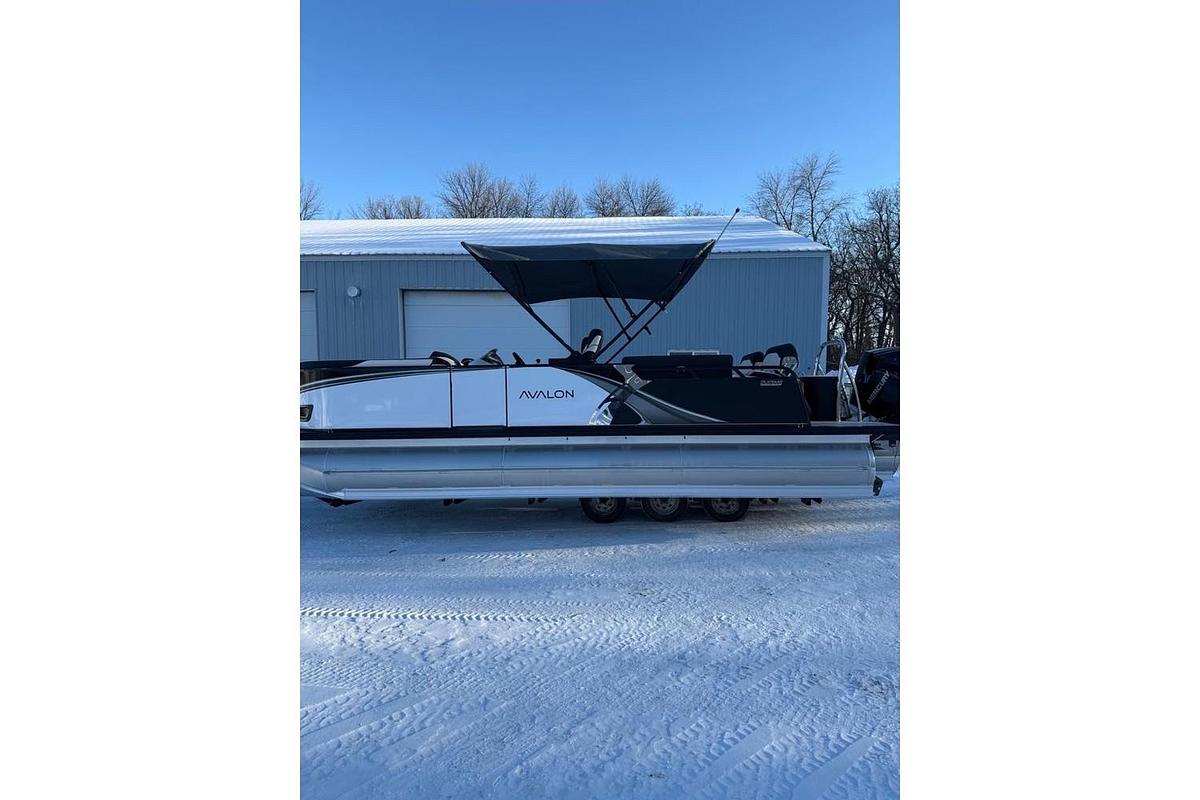 2026 Avalon LSZ 23'' Quad Lounger Shift