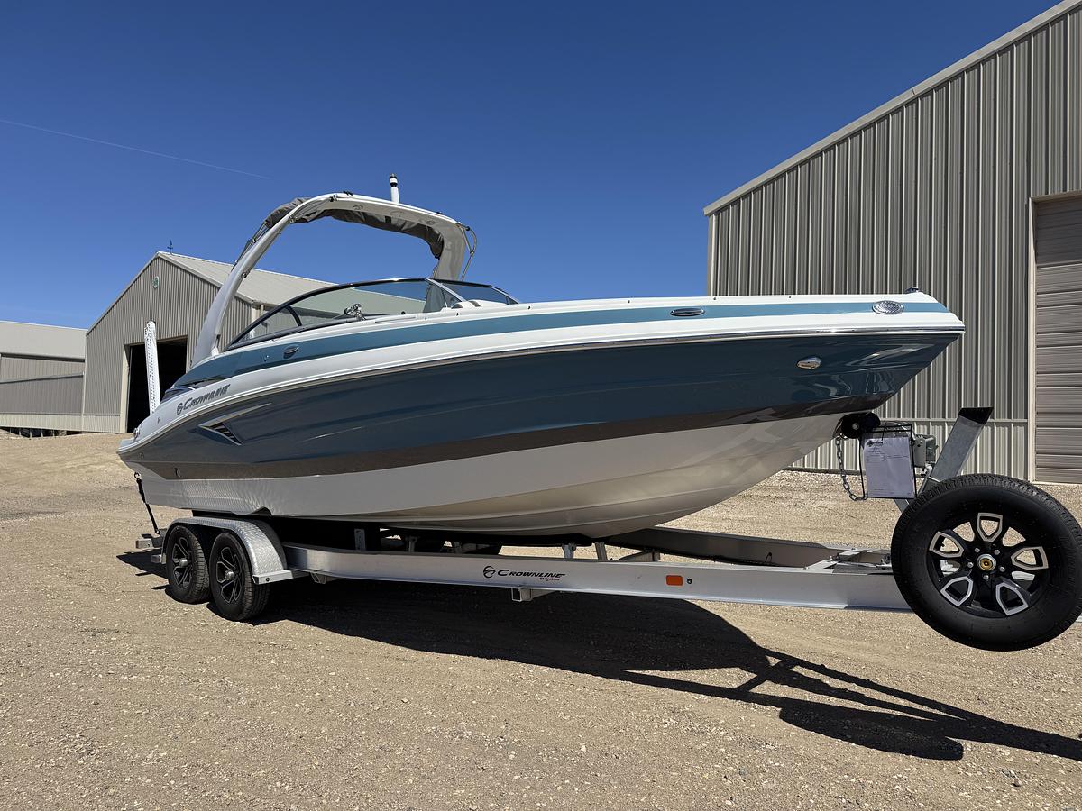 Used 2024 Crownline 260 XSS