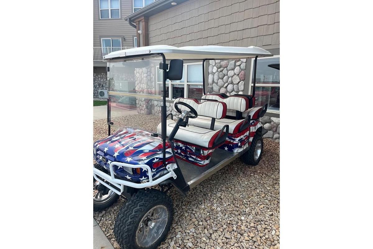 Used E-Z-GO 6 seater