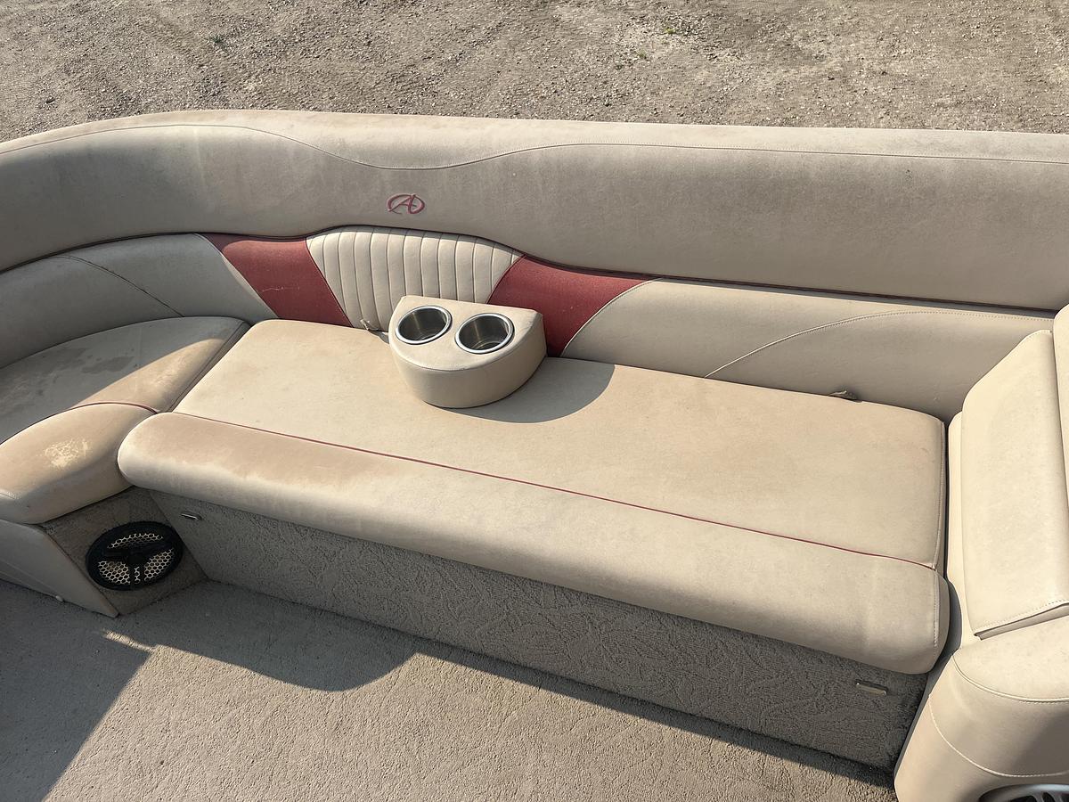 Used 2014 Avalon windjammer funship 2685