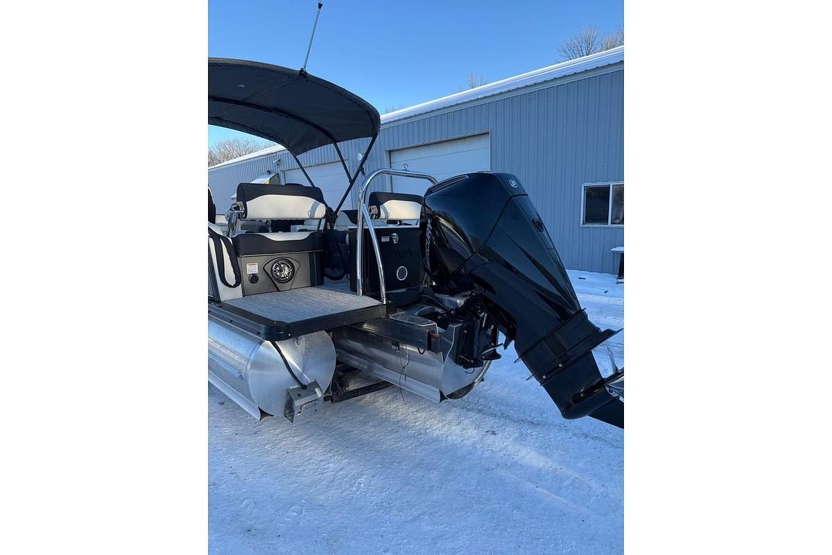2026 Avalon LSZ 23'' Quad Lounger Shift
