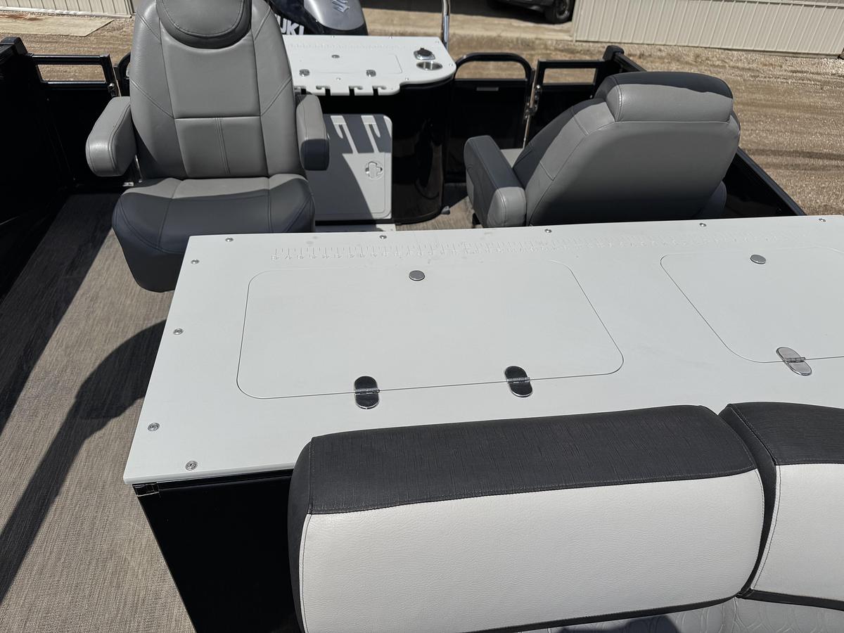 Used 2021 Avalon 2585 Catalina Quad Fish