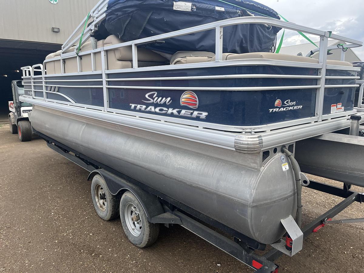 Used 2021 sun tracker fishin barge 22