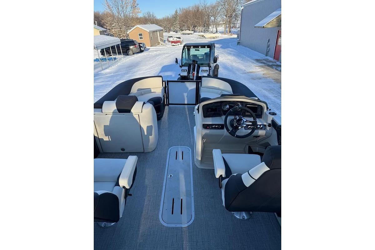 2026 Avalon LSZ 23'' Quad Lounger Shift