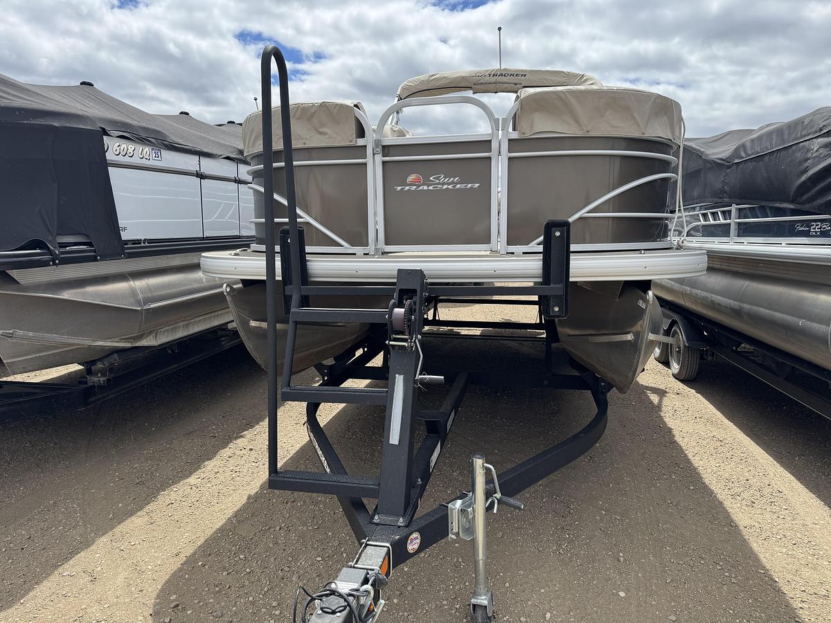 Used 2021 Sun Tracker Party Barge 22'