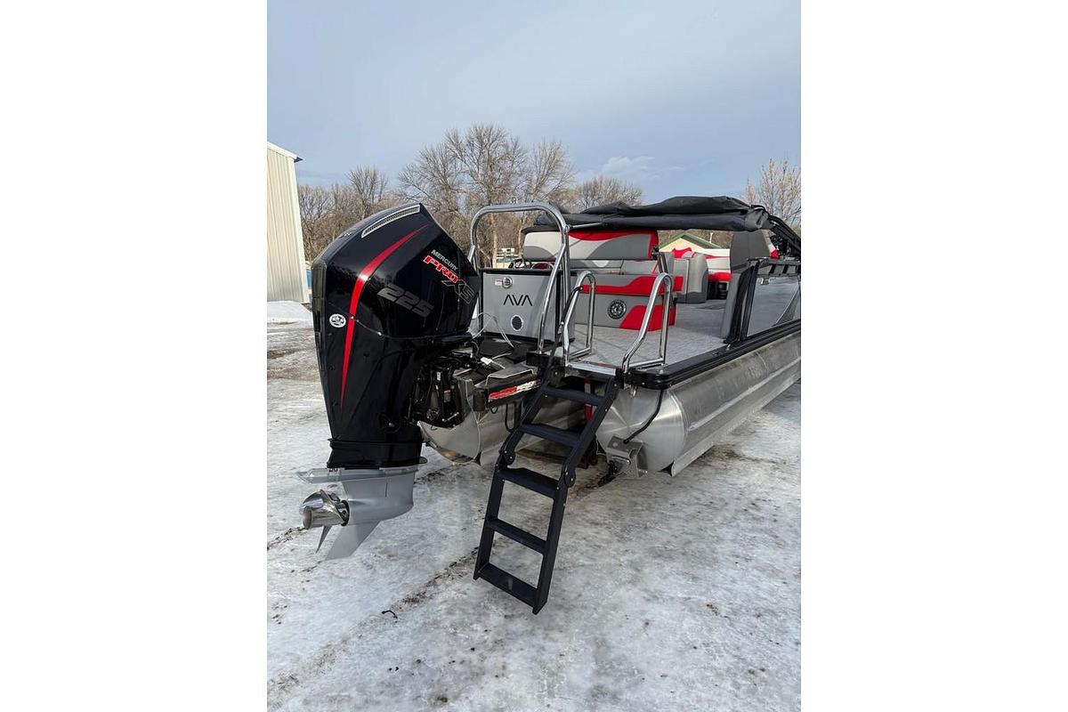 Used 2026 Avalon LSZ 23' Cruise Rear Bench